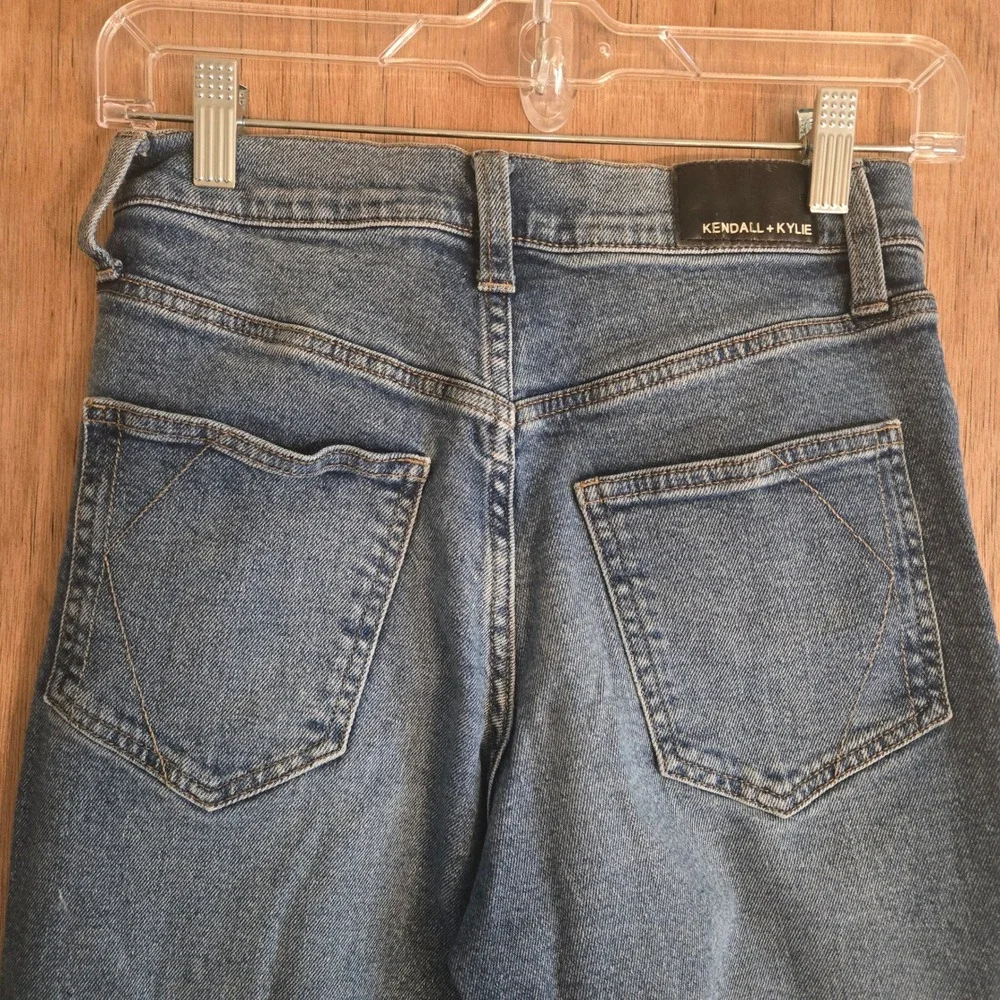 Kendall + Kylie High Rise Skater Jeans Medium Wash Wide Leg Denim Size 3/26